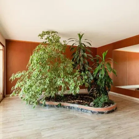 Bel Avec Terrasse, Piscine, Parking Prive Et Club De Tennis, Padel En Sus Appartement