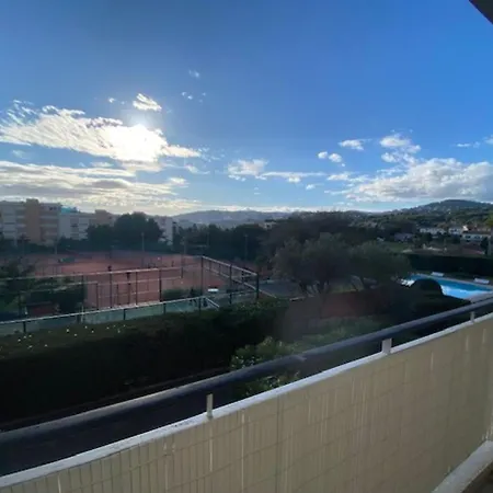 Bel Avec Terrasse, Piscine, Parking Prive Et Club De Tennis, Padel En Sus Appartement *